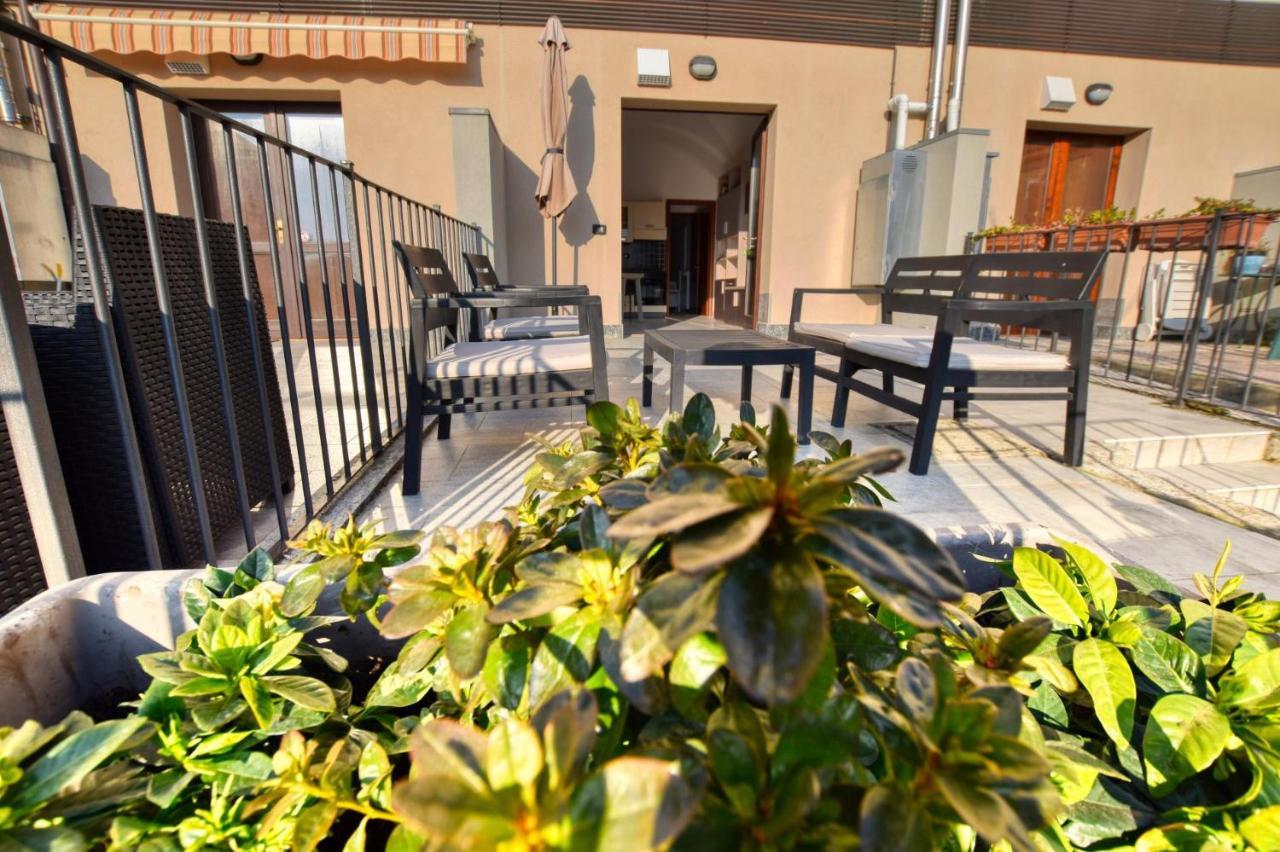1-Bedroom Apartment Bello Posto Acquaseria Luaran gambar