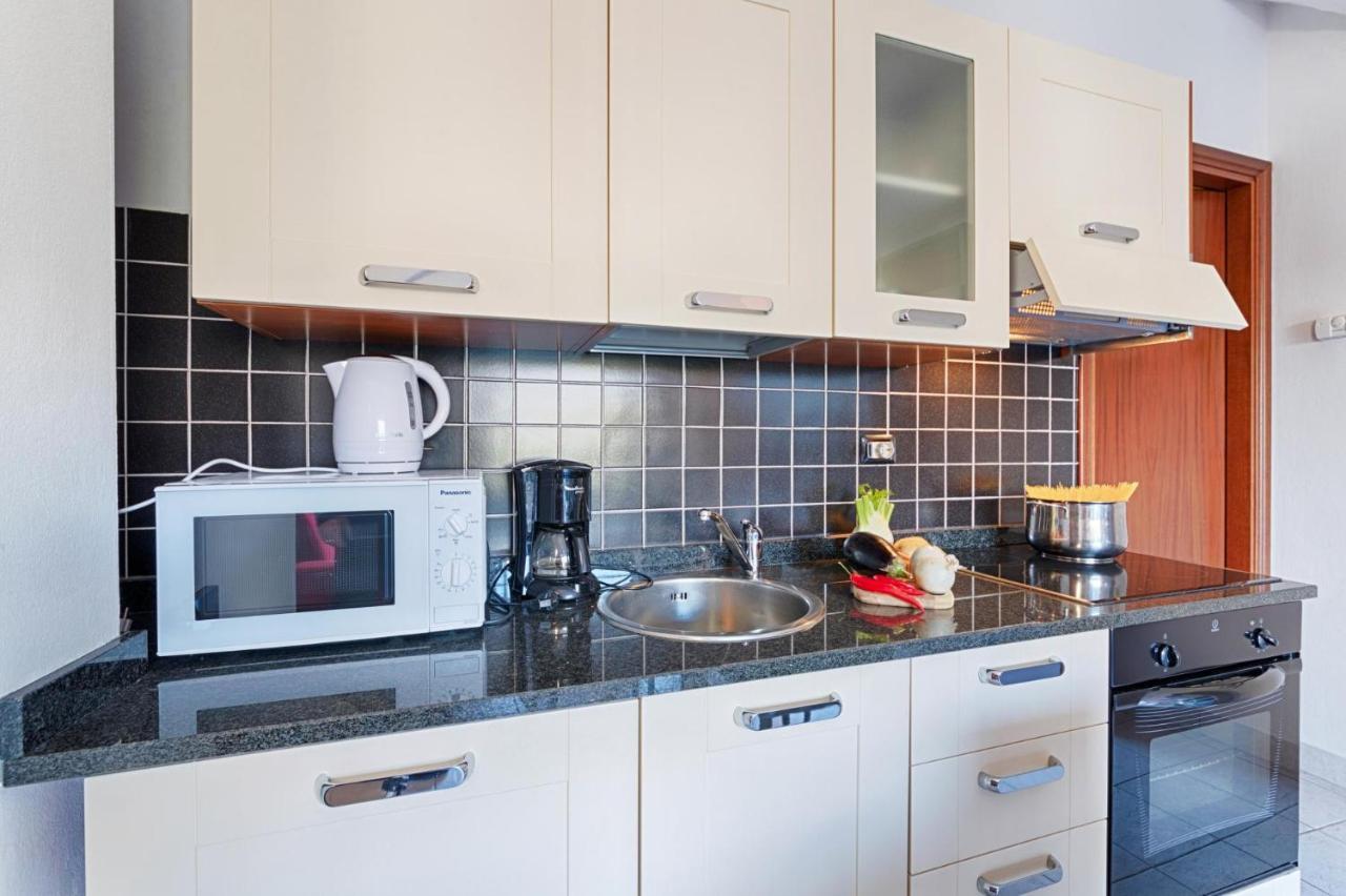 1-Bedroom Apartment Bello Posto Acquaseria Luaran gambar