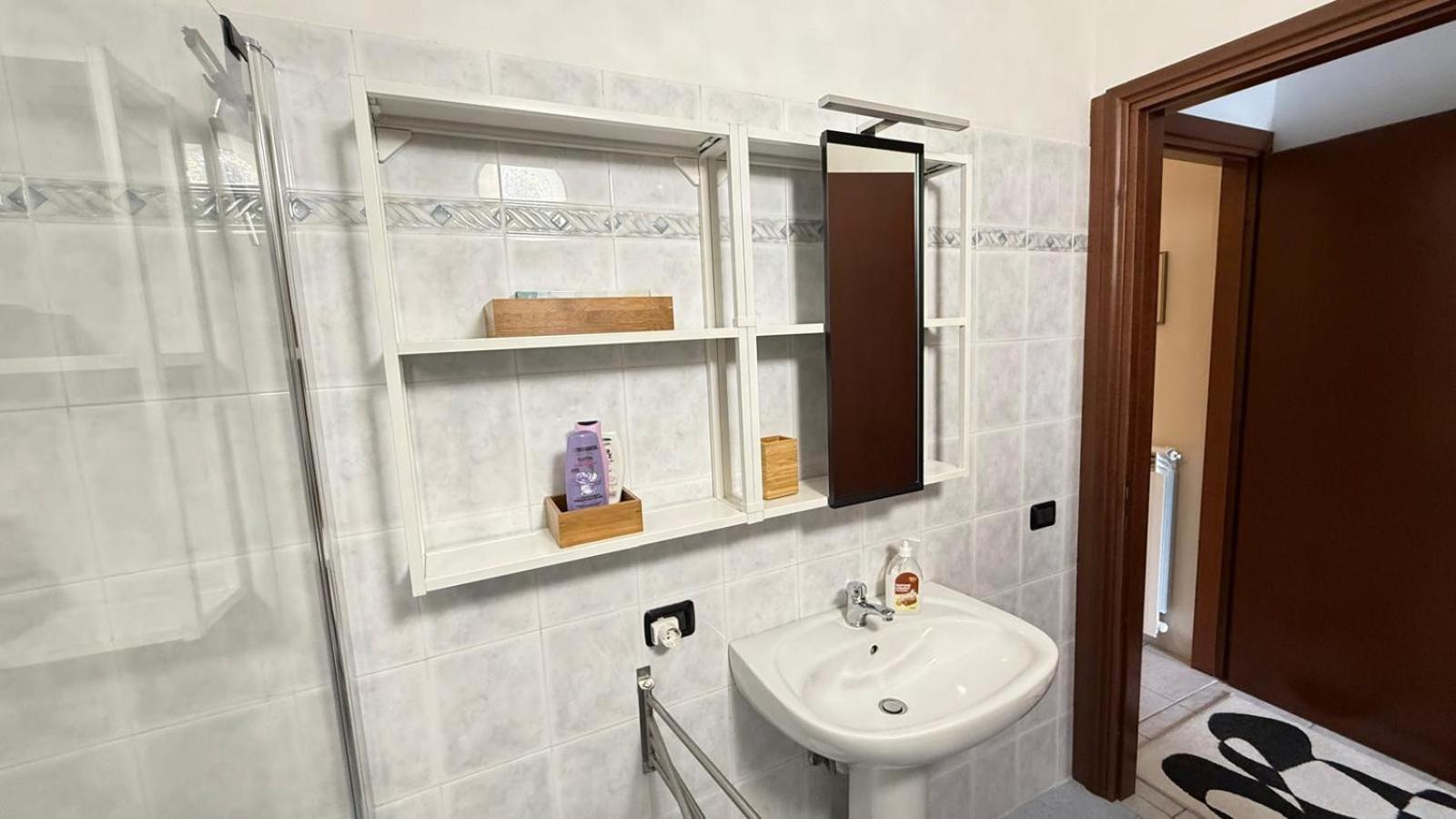 1-Bedroom Apartment Bello Posto Acquaseria Luaran gambar